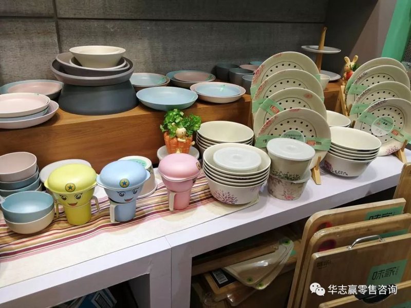 在日常生活中，我们常常会遇到各种费用问题，比如维修服务费是属于劳务费还是服务费？这不仅影响到个人财务规划，也关系到企业税务处理。今天我们就来探讨一下这个话题。